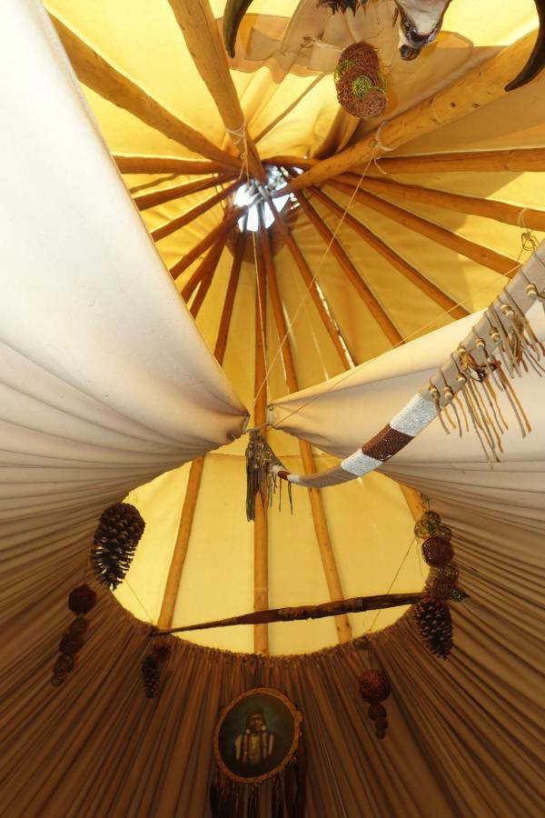 Levaltipis Hotel Saint-Gatien-des-Bois Exterior photo